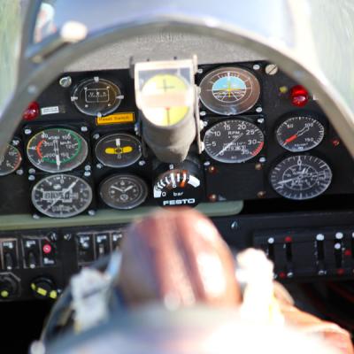 P 40 Cockpit2