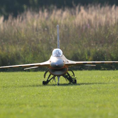 F16 10