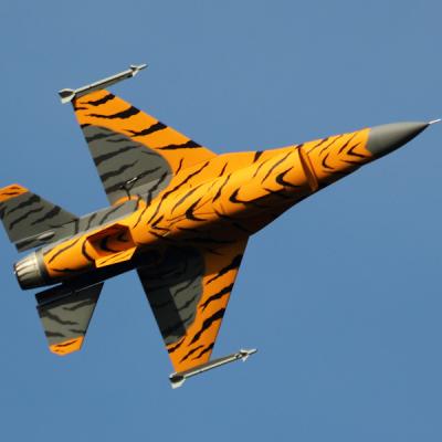 F16 4